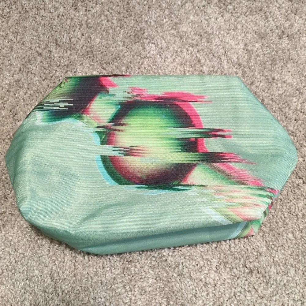 NWT Clinique small makeup travel bag